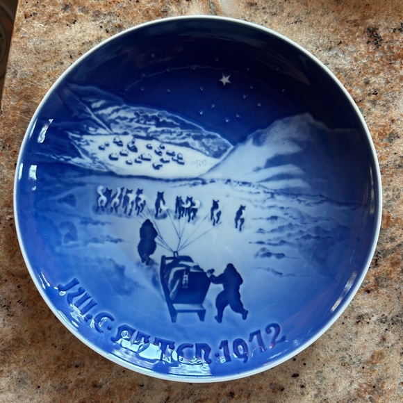 Bing & Grondahl Other - 1972 Bing & Grondahl “Christmas in Greenland” Porcelain Plate Made in Denmark.